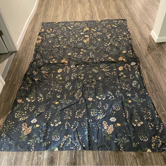 Urban Outfitters Bedding Urban Outfitters Twin Xl Myla Black Floral